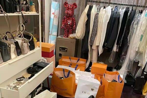 东区回收一线品牌衣服